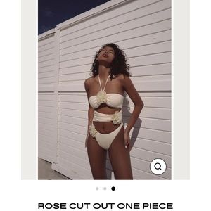 ROSE CUT OUT ONE PIECE (FAUX SUEDE CREAM/CREAM)